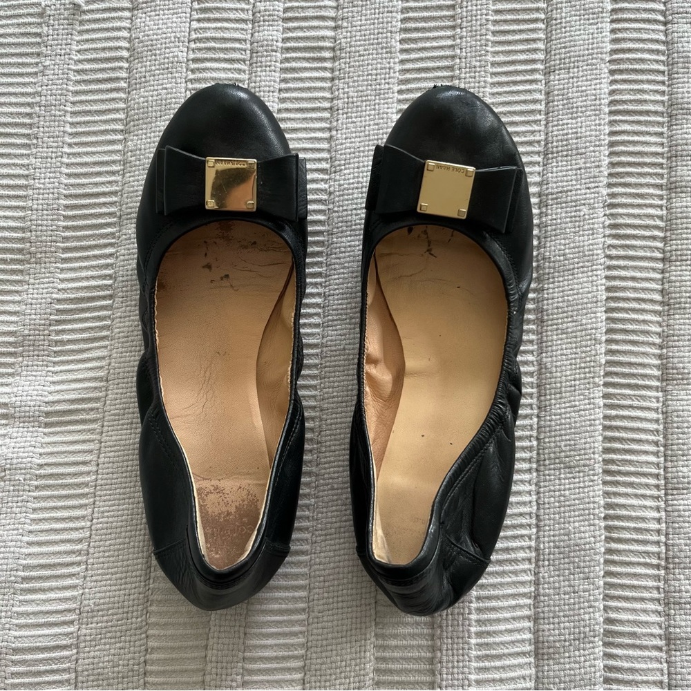 💘 Black Cole Haan Flats